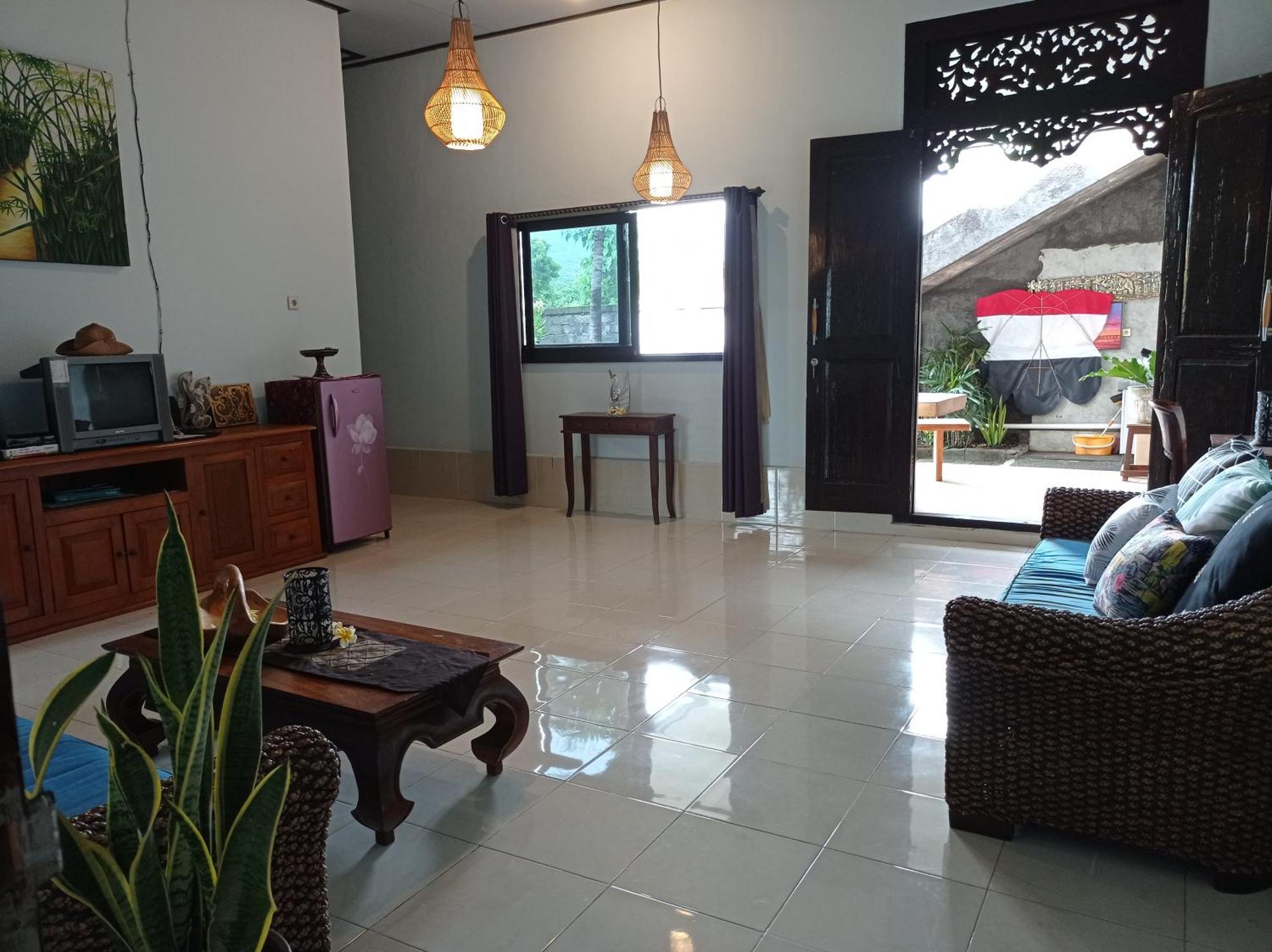 Khrisna Sunrise Homestay Tulamben Phòng bức ảnh