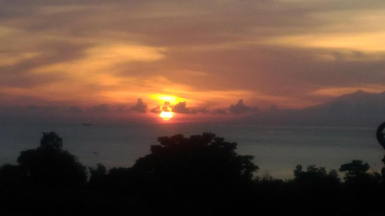 Khrisna Sunrise Homestay Tulamben Ngoại thất bức ảnh