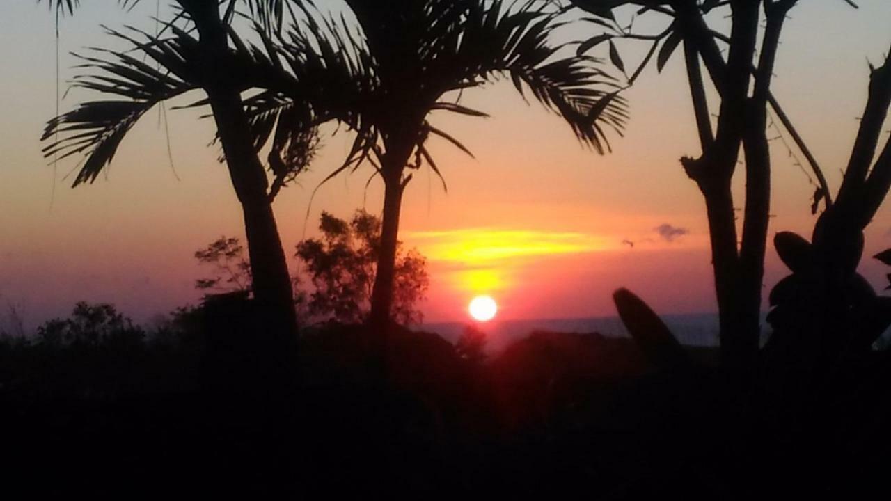Khrisna Sunrise Homestay Tulamben Ngoại thất bức ảnh