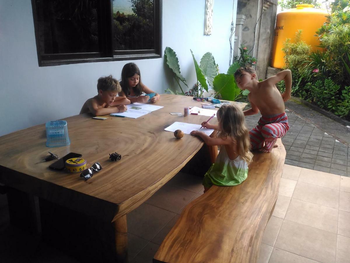 Khrisna Sunrise Homestay Tulamben Ngoại thất bức ảnh